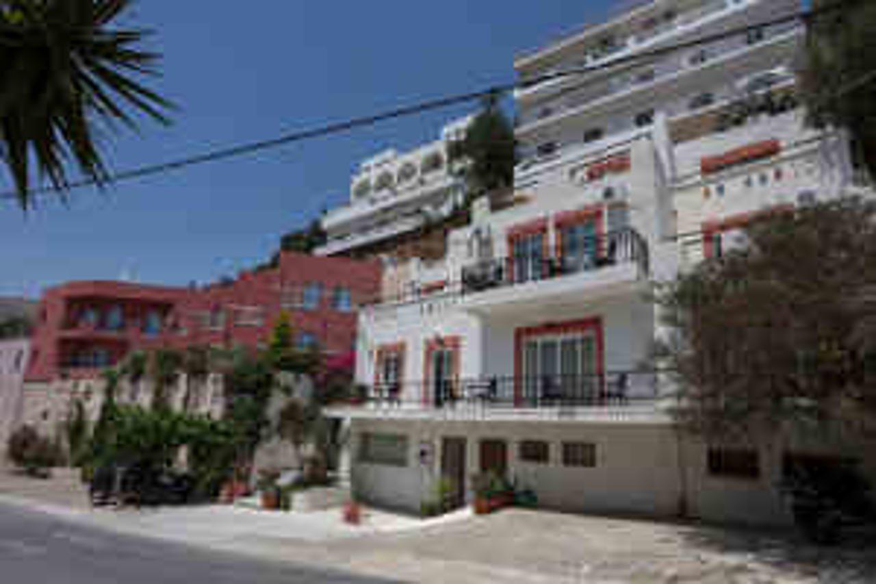 Petra Hotel Ajía Galíni Kültér fotó