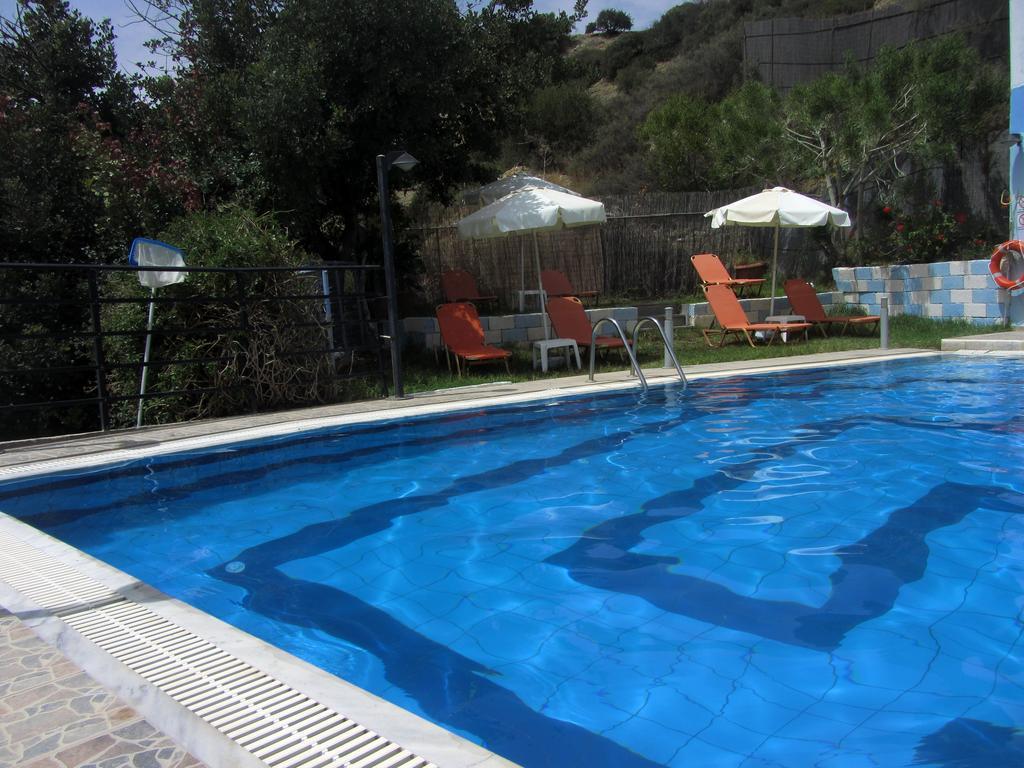 Petra Hotel Ajía Galíni Kültér fotó