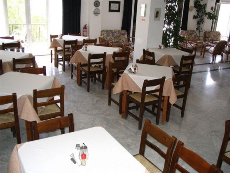 Petra Hotel Ajía Galíni Kültér fotó